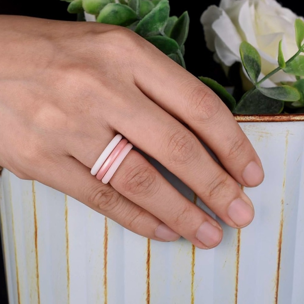 Stackable silicone rings - Picture 4 of 5